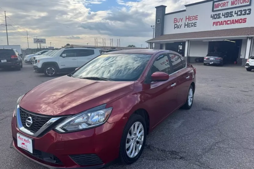 2018 Nissan Sentra SR photo 1