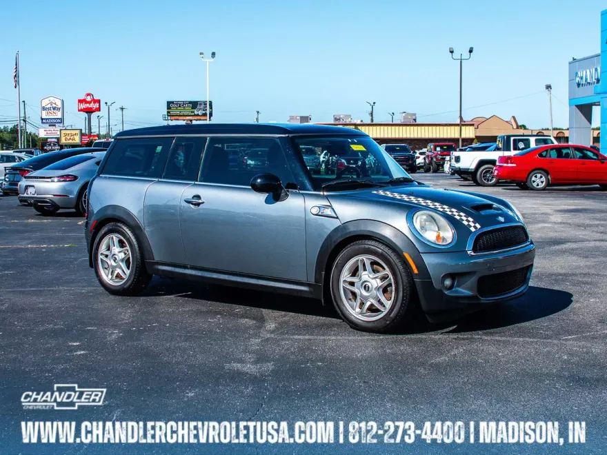 2009 Mini Clubman Base S photo 1