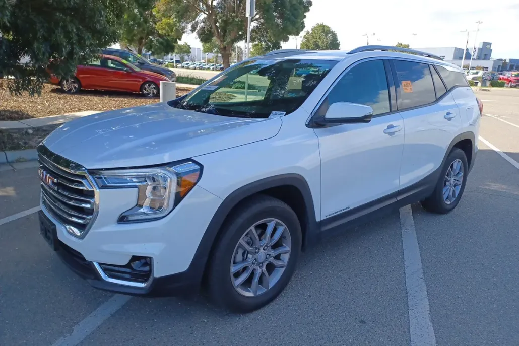 2024 Gmc Terrain SLT photo 1