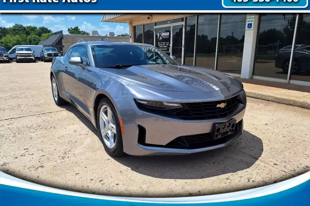 2020 Chevrolet Camaro 1LT photo 1