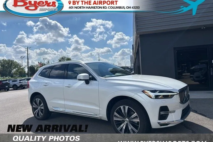 2022 Volvo XC60 Recharge Hybrid Inscription photo 1