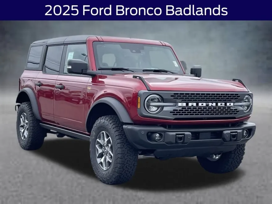 2025 Ford Bronco Badlands photo 1