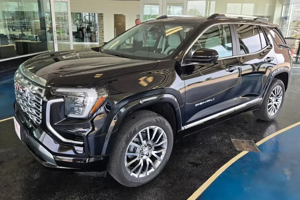 2026 Gmc Terrain Denali photo 1
