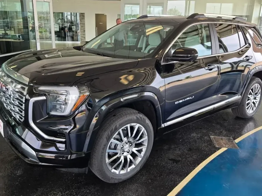 2026 Gmc Terrain Denali photo 1