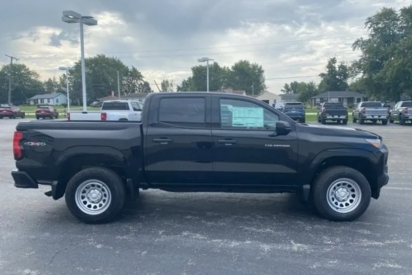 2026 Chevrolet Colorado Work Truck photo 1