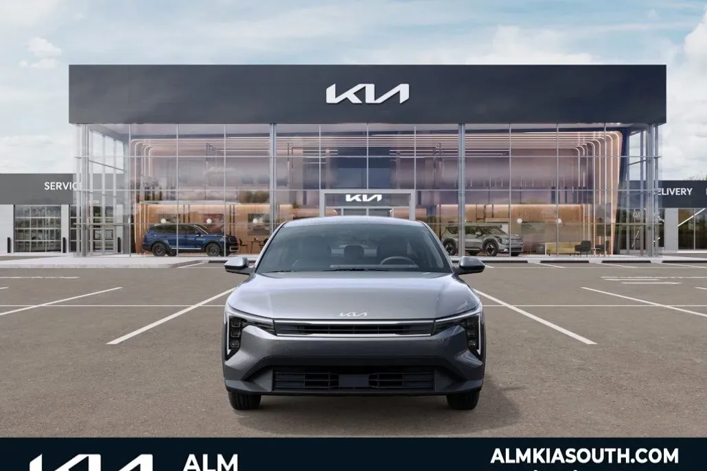 2025 Kia K4 LXS photo 1