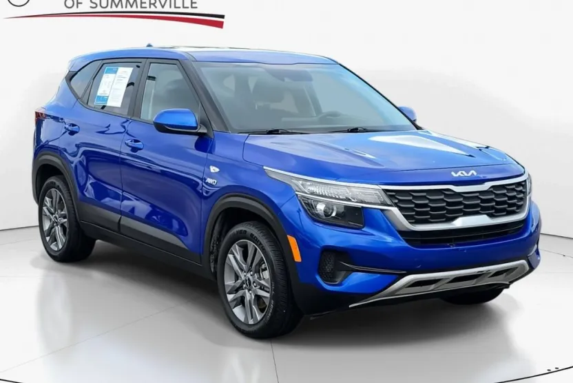 2022 Kia Seltos LX photo 1