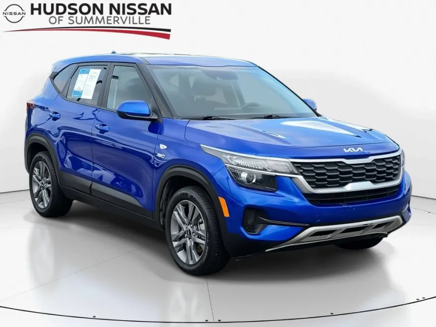 2022 Kia Seltos LX photo 1