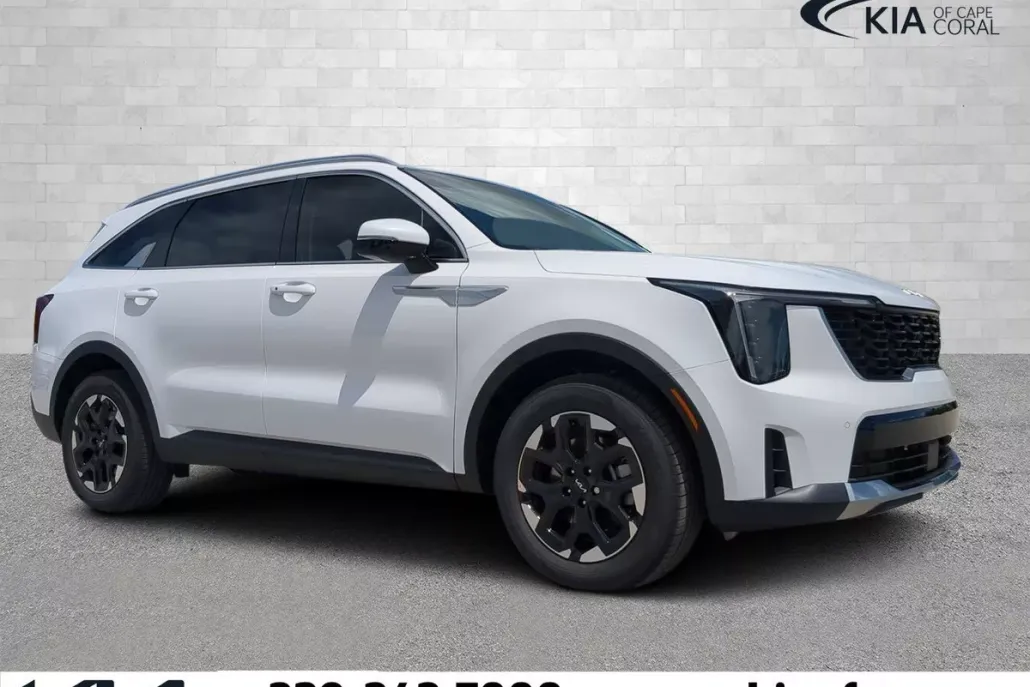 2025 Kia Sorento S photo 1