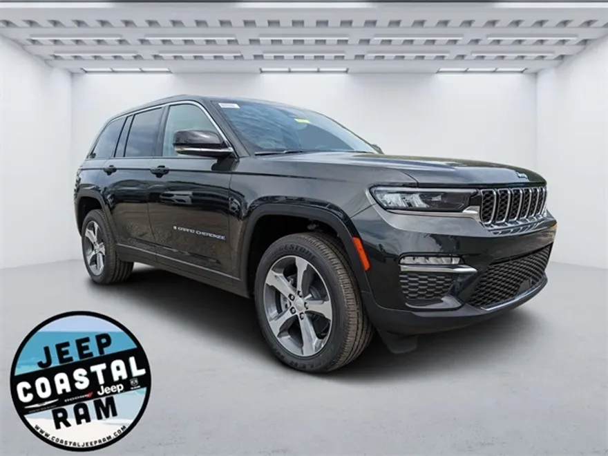 2024 Jeep Cherokee photo 1