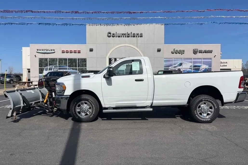 2024 Ram 2500 Tradesman photo 1