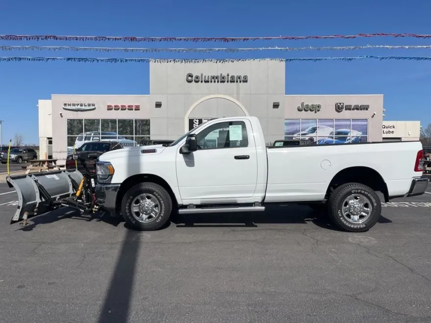 2024 Ram 2500 Tradesman photo 1