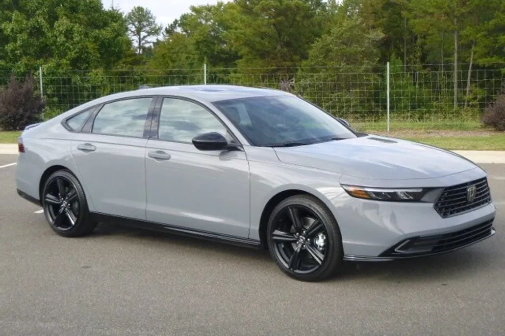 2025 Honda Accord Hybrid Sport-L photo 1