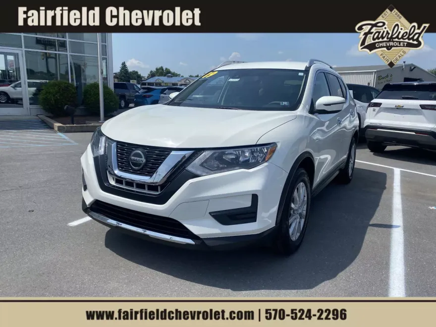 2019 Nissan Rogue SV photo 1