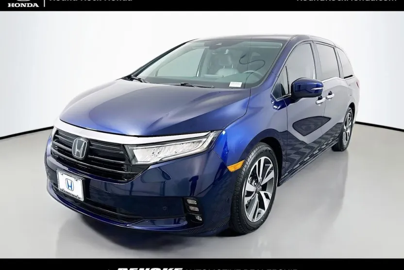 2023 Honda Odyssey Touring photo 1
