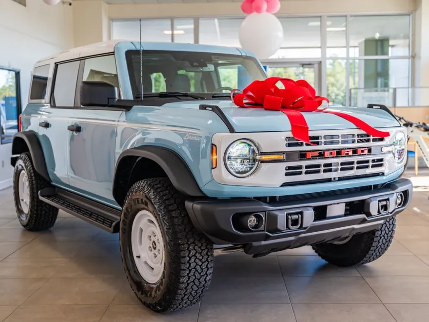 2025 Ford Bronco Heritage First Edition photo 1