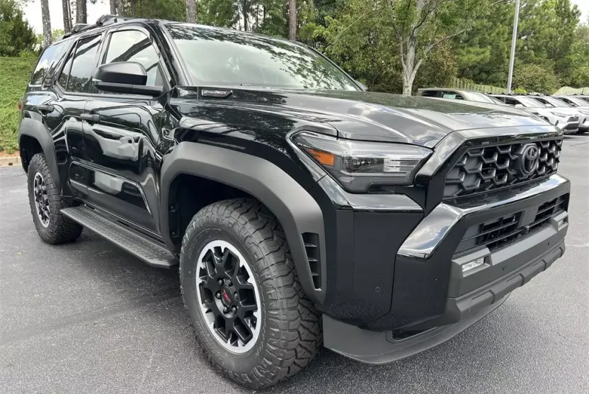 2025 Toyota 4Runner photo 1