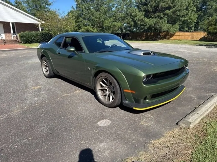 2023 Dodge Challenger R/T Scat Pack Widebody photo 1