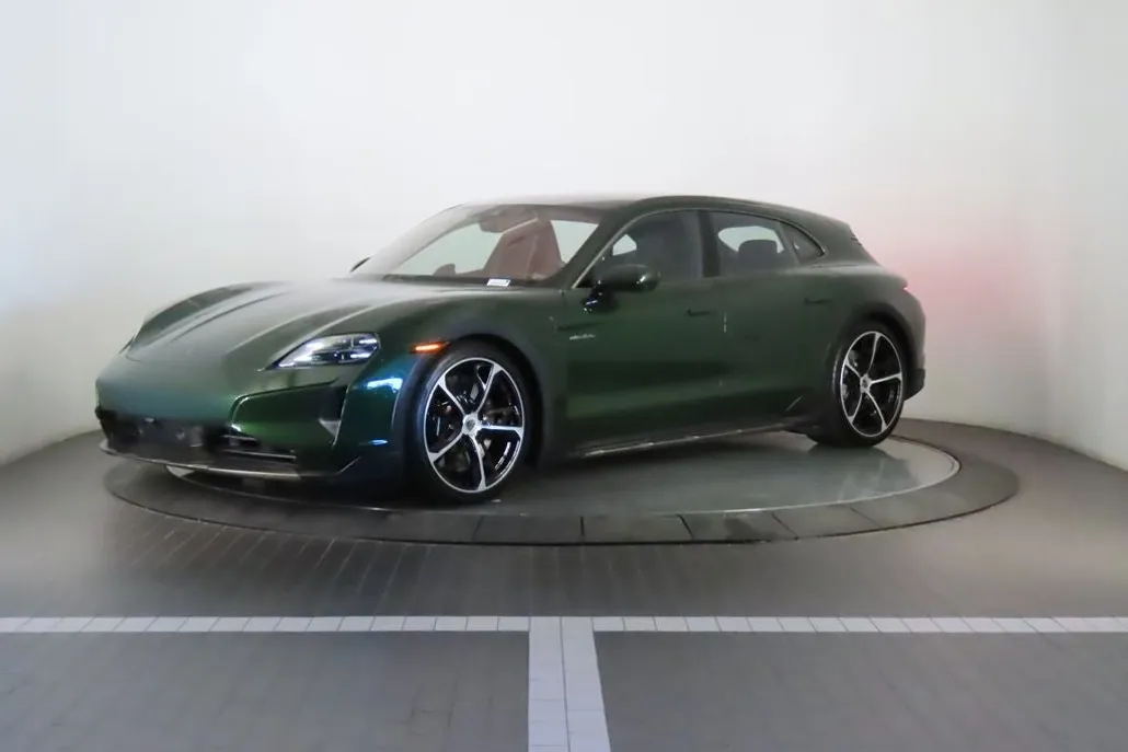2025 Porsche Taycan Turbo Cross Turismo photo 1