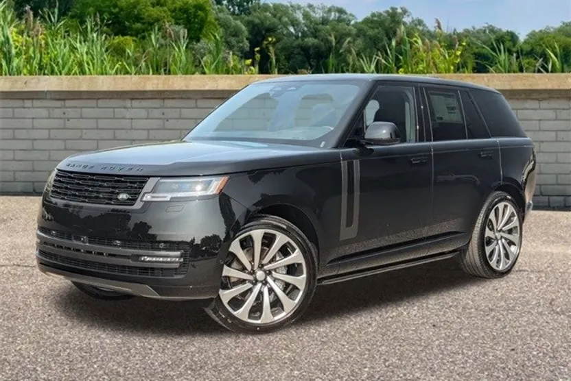 2025 Land Rover Range Rover SE photo 1