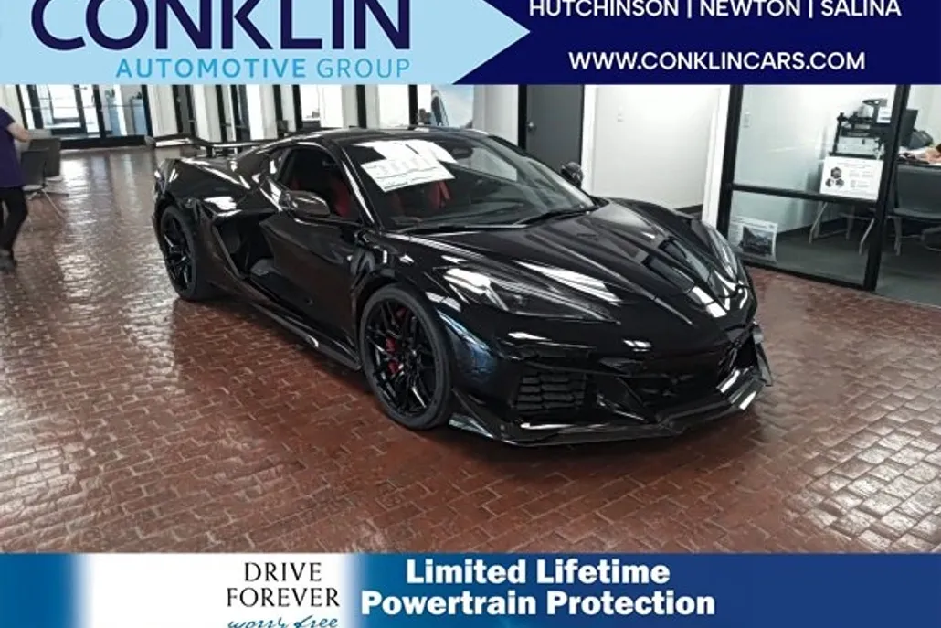 2025 Chevrolet Corvette Z06 3LZ photo 1