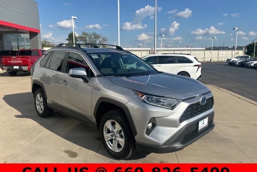 2021 Toyota RAV4 Hybrid XLE photo 1