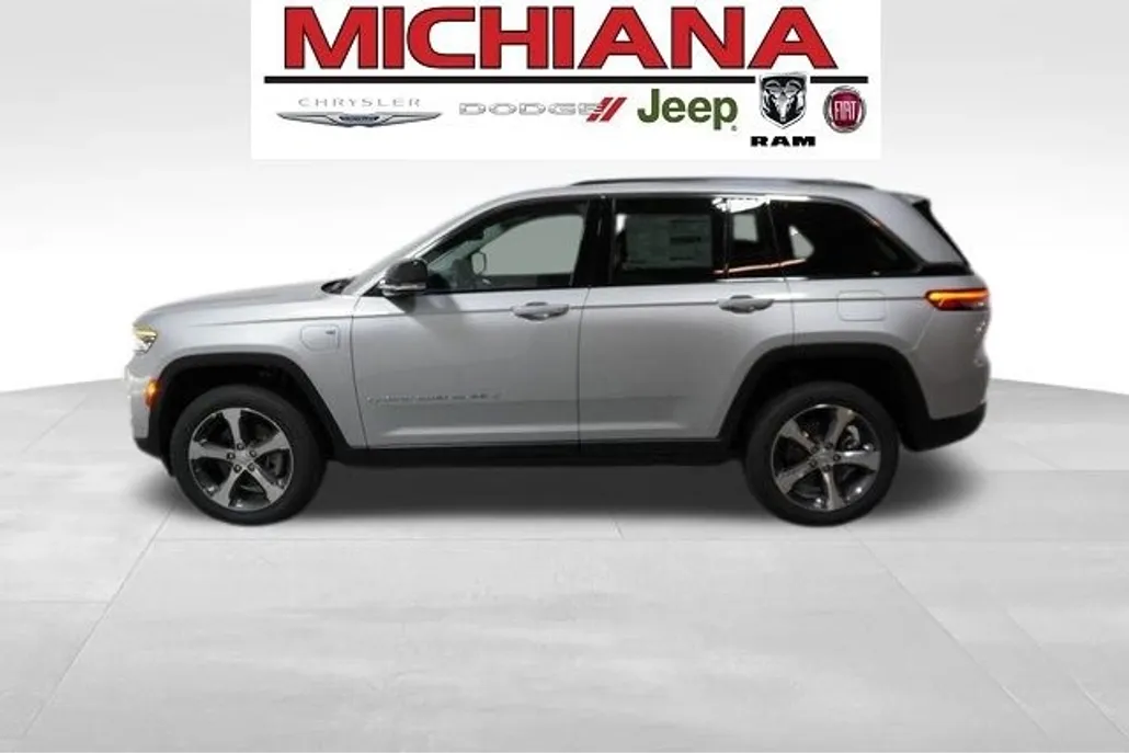 2024 Jeep Cherokee 4xe Sport photo 1
