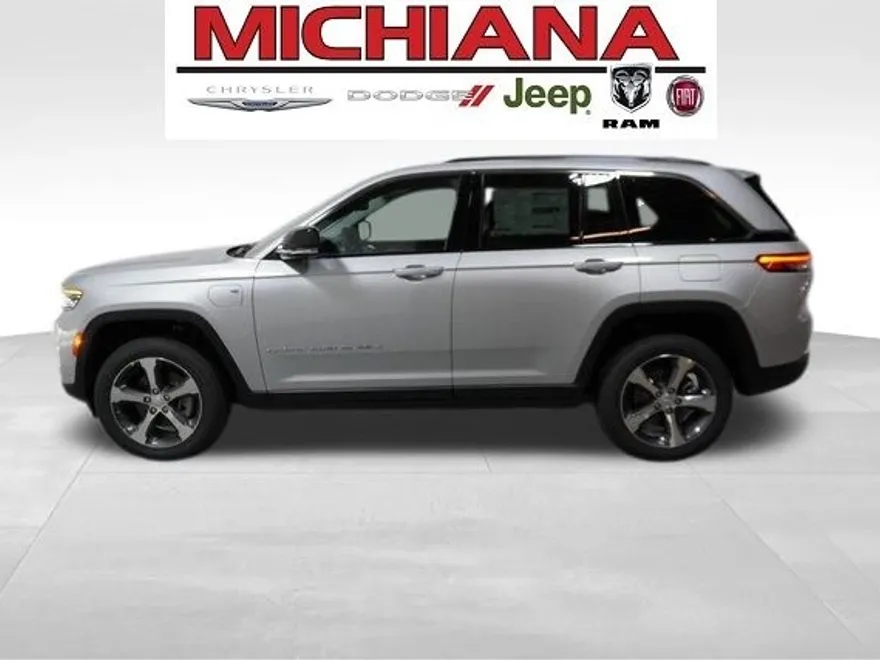 2024 Jeep Cherokee 4xe Sport photo 1