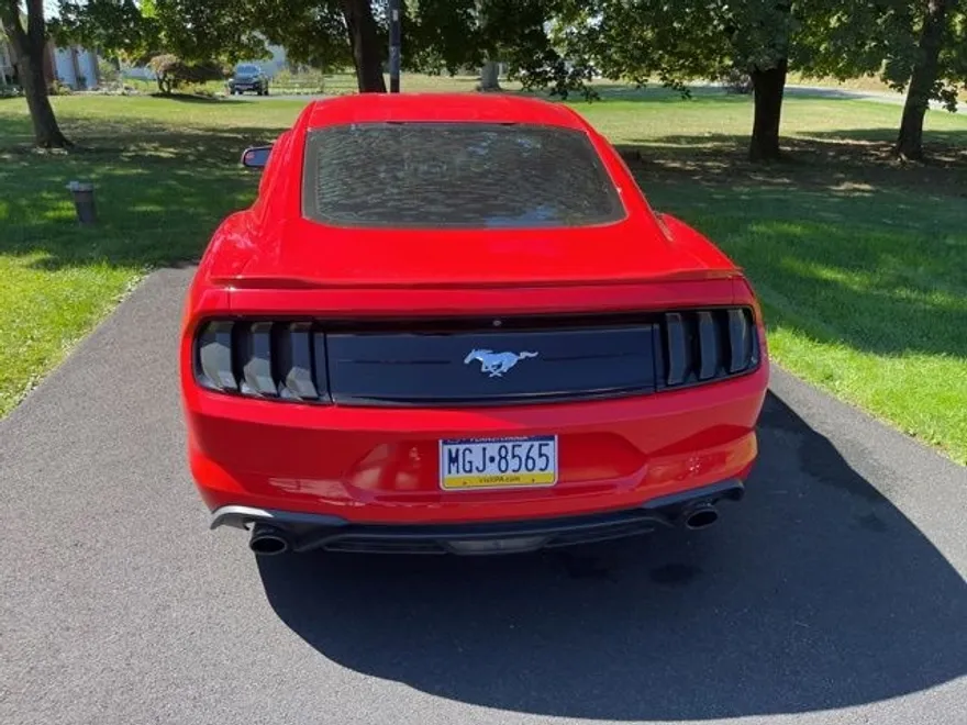 2018 Ford Mustang EcoBoost photo 1