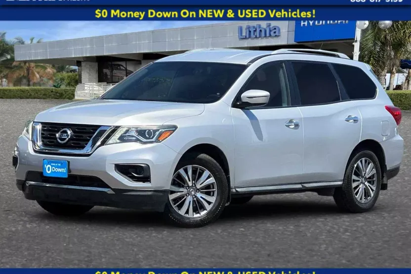 2018 Nissan Pathfinder S photo 1