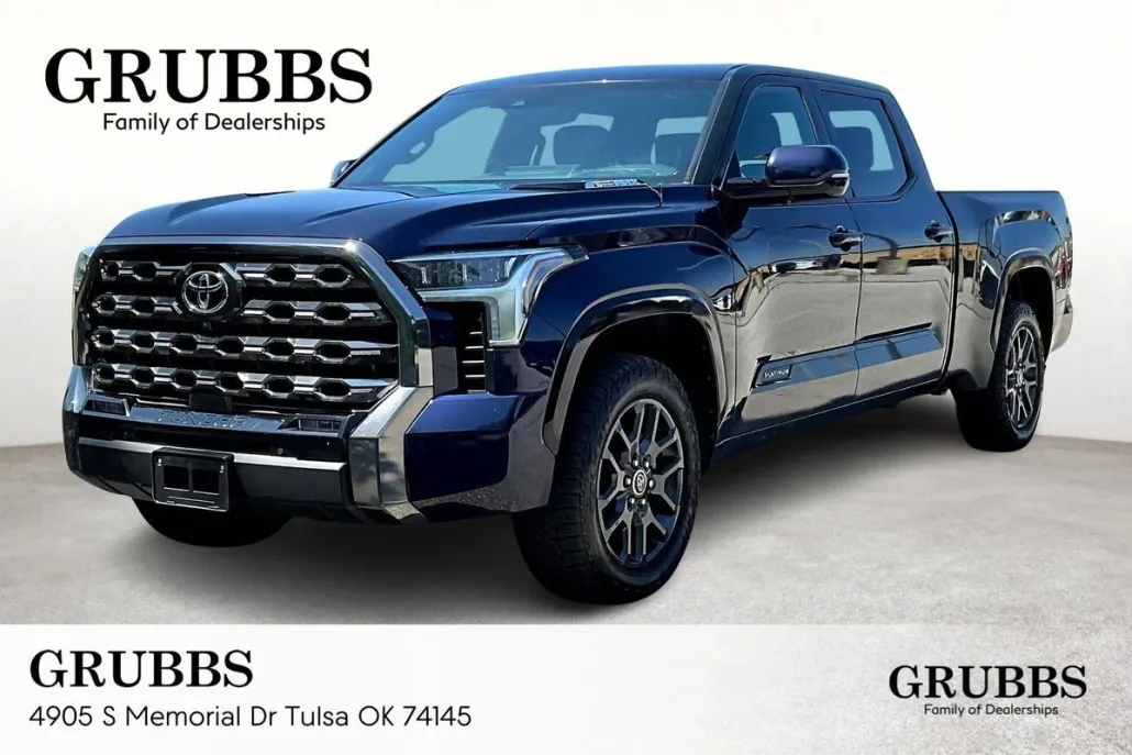 2023 Toyota Tundra Platinum photo 1