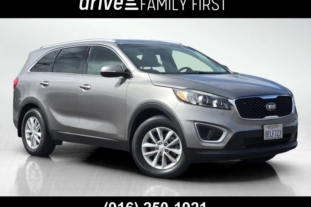 2018 Kia Sorento LX photo 1
