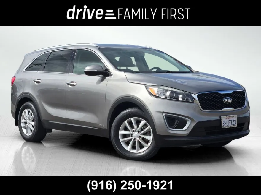 2018 Kia Sorento LX photo 1
