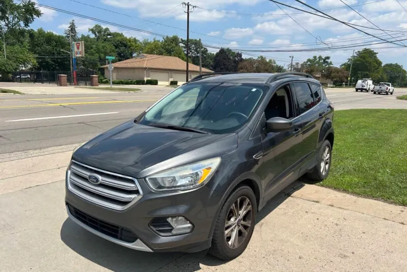 2018 Ford Escape SE photo 1