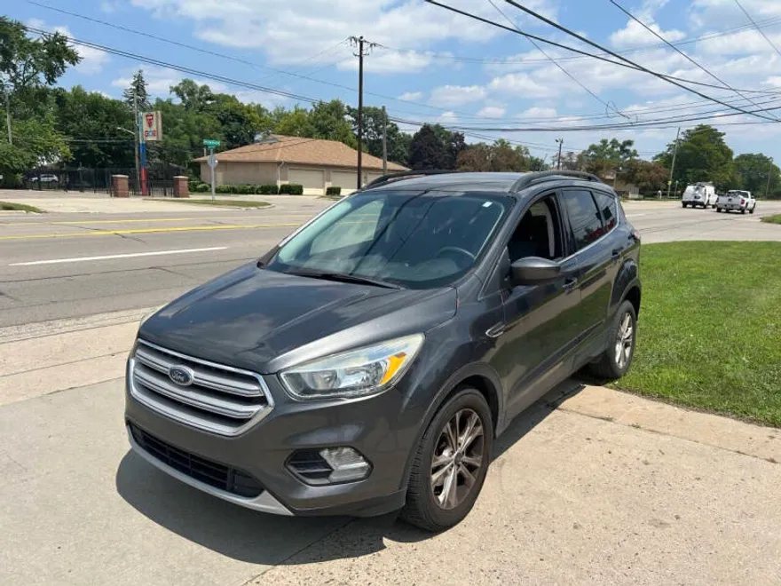 2018 Ford Escape SE photo 1