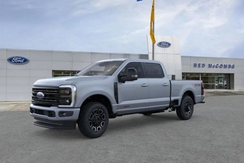 2025 Ford F-250 Platinum photo 1