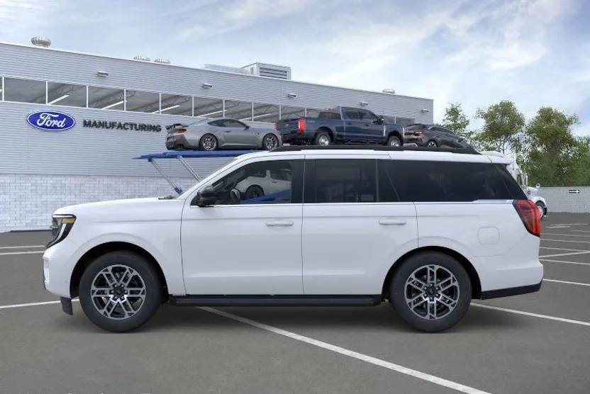 2025 Ford Expedition photo 1
