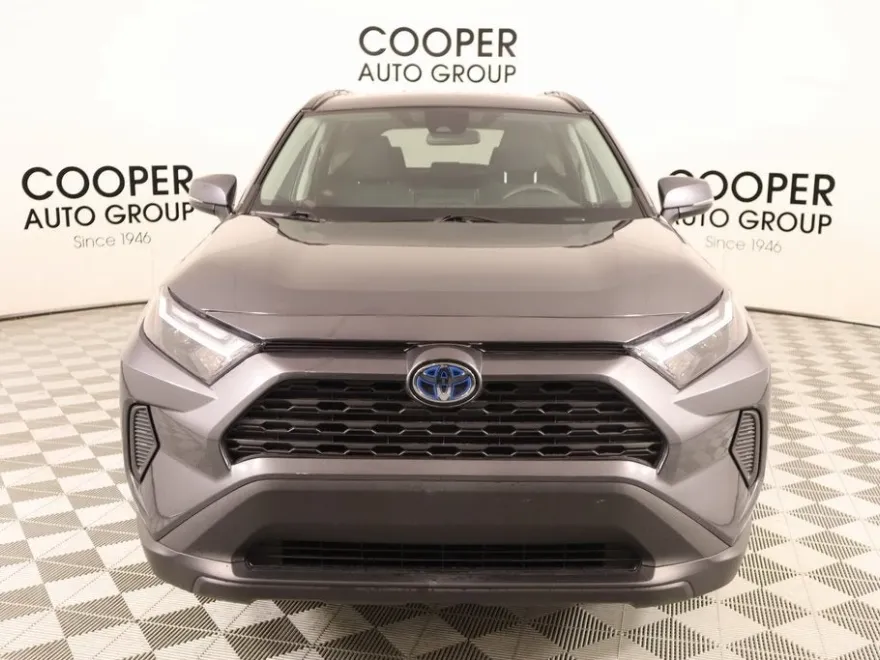 2024 Toyota RAV4 Hybrid LE photo 1