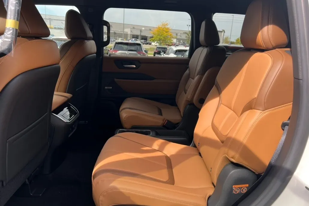 2026 Nissan Armada SL photo 1
