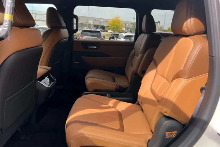 2026 Nissan Armada SL photo 1