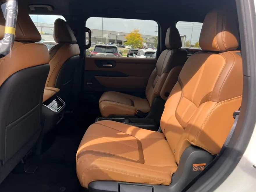 2026 Nissan Armada SL photo 1