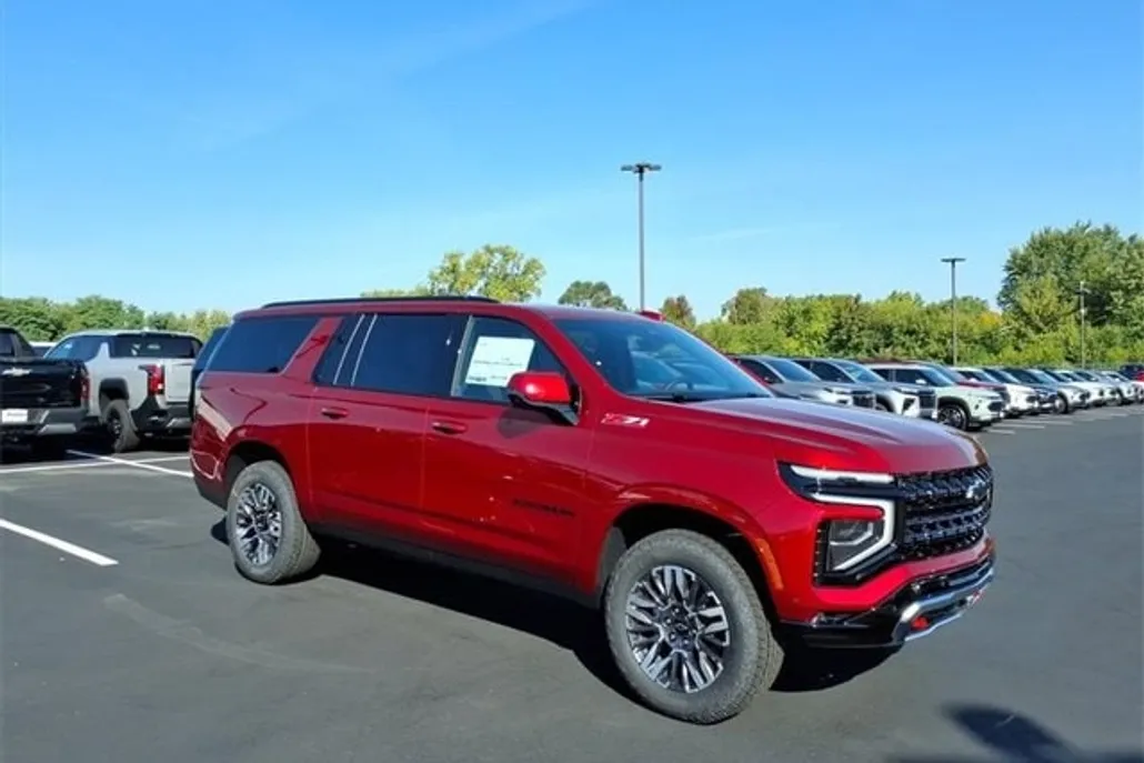 2026 Chevrolet Suburban Z71 photo 1