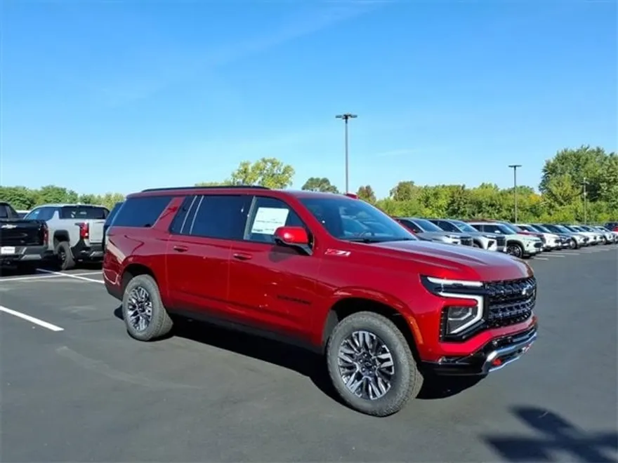 2026 Chevrolet Suburban Z71 photo 1