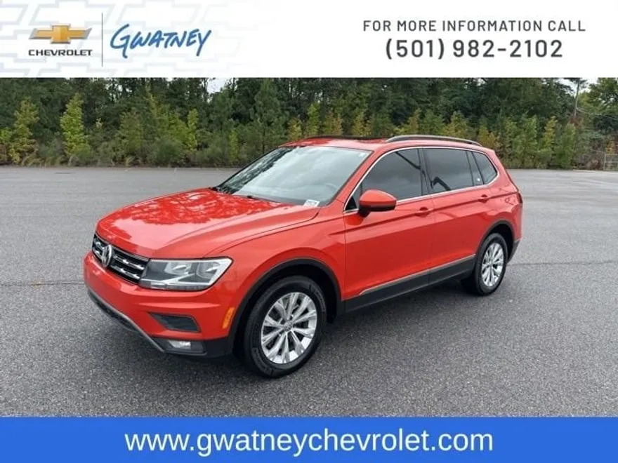 2018 Volkswagen Tiguan SEL photo 1