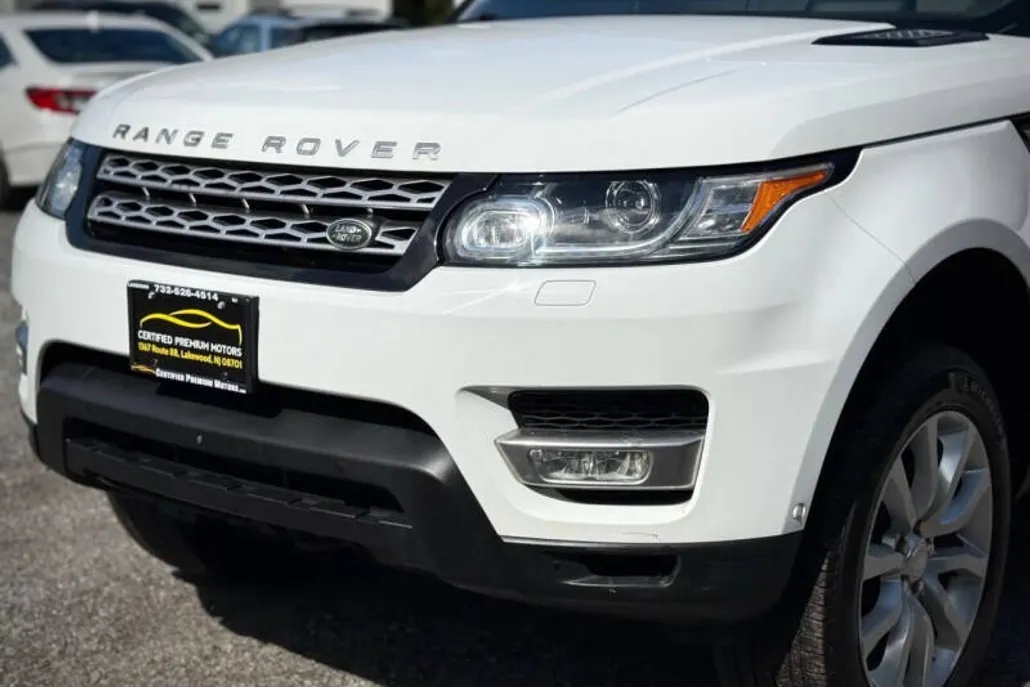2016 Land Rover Range Rover Sport HSE photo 1