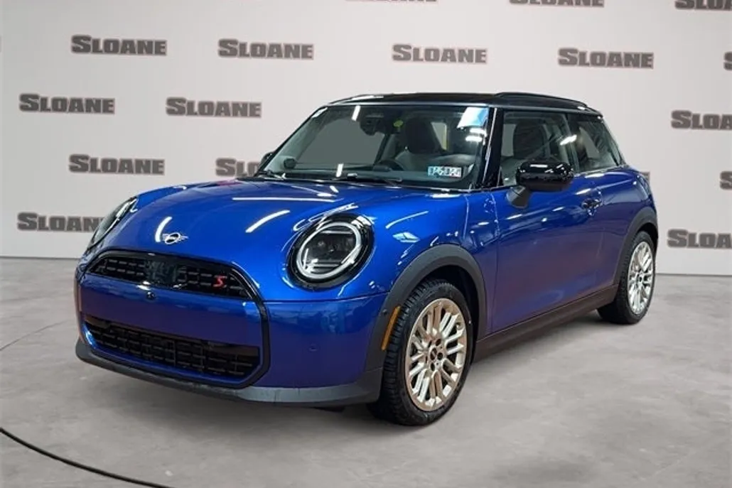 2025 Mini Cooper S Iconic photo 1