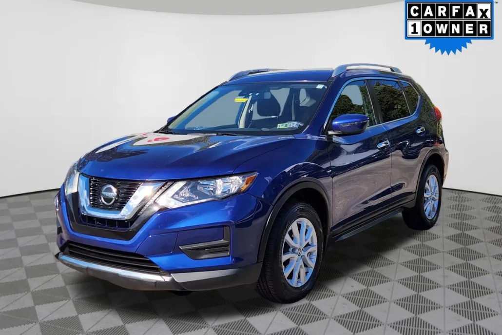 2019 Nissan Rogue SV photo 1