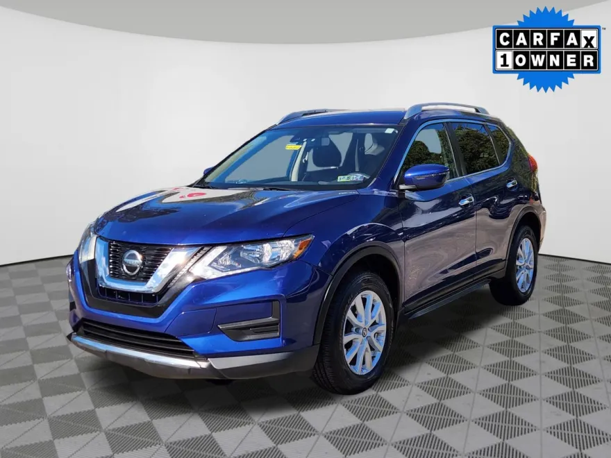 2019 Nissan Rogue SV photo 1