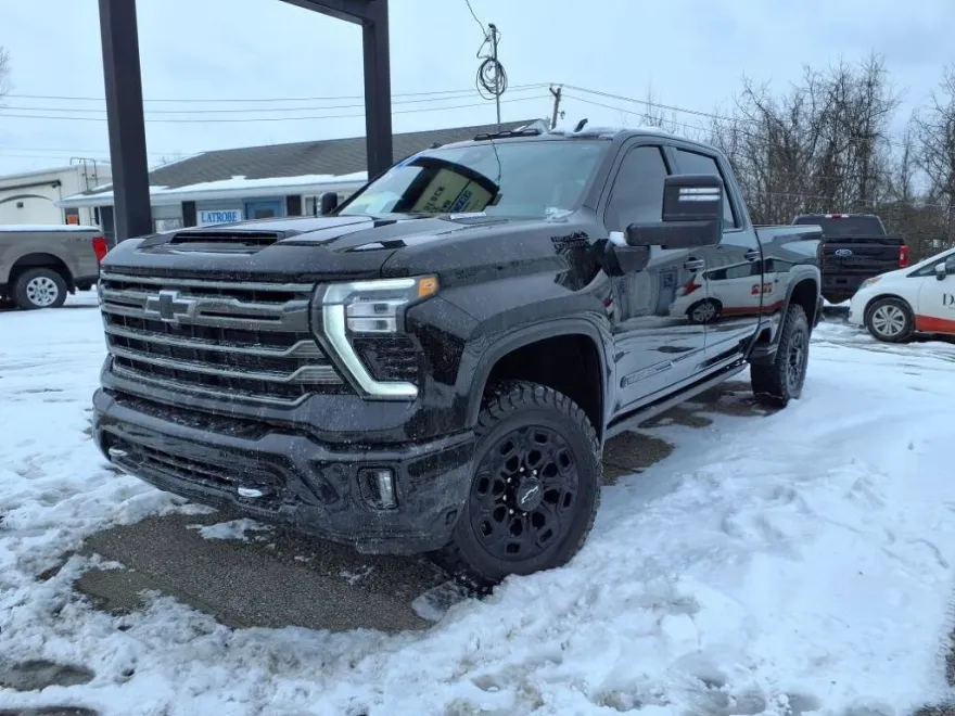 2024 Chevrolet Silverado 2500HD High Country photo 1