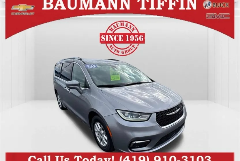 2021 Chrysler Pacifica Touring L photo 1
